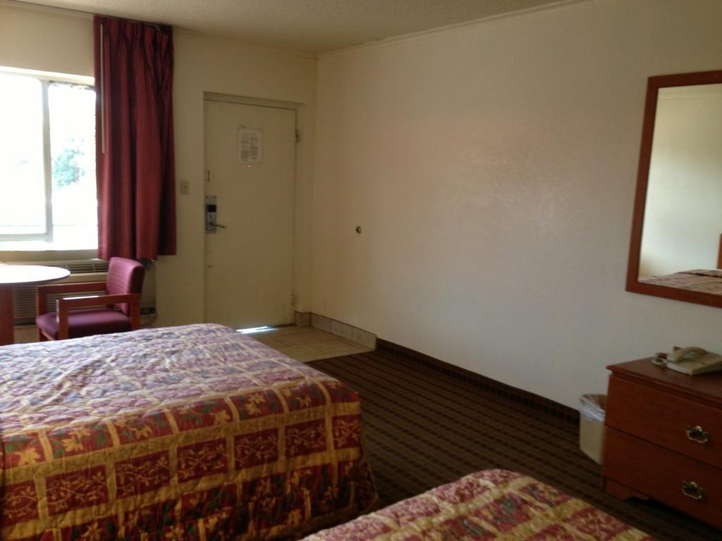 Days Inn South Fort Worth Esterno foto